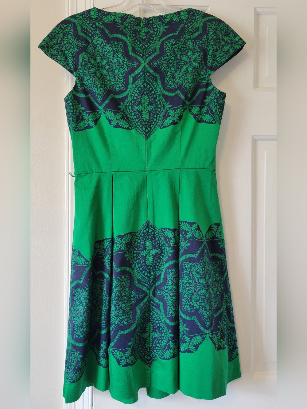 Oasis Green & Navy Cap Sleeve Fit-and-Flare Dress - Picture 2 of 4